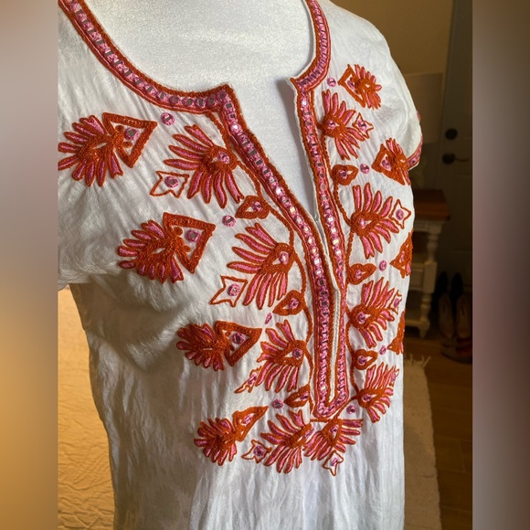 Sulu Collection Embroidered Dress. Size S - Picture 2 of 4